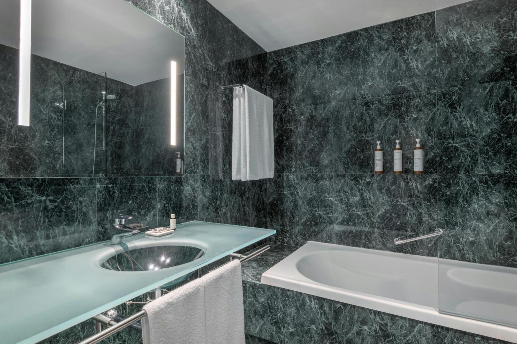 Ac Hotel Zamora By Marriott Bagian luar foto